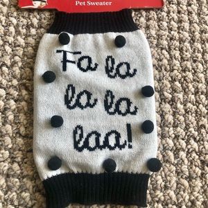 🐶Brand new Heart to Tail Pet Sweater🐶